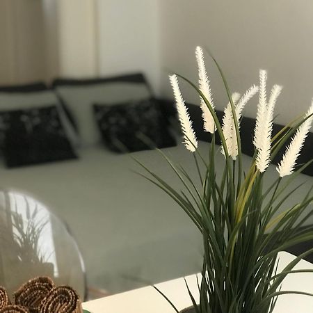 Interno4Home: In Centro Storico Con Posto Auto Ферара Екстериор снимка