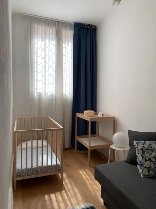 Interno4Home: In Centro Storico Con Posto Auto Ферара Екстериор снимка