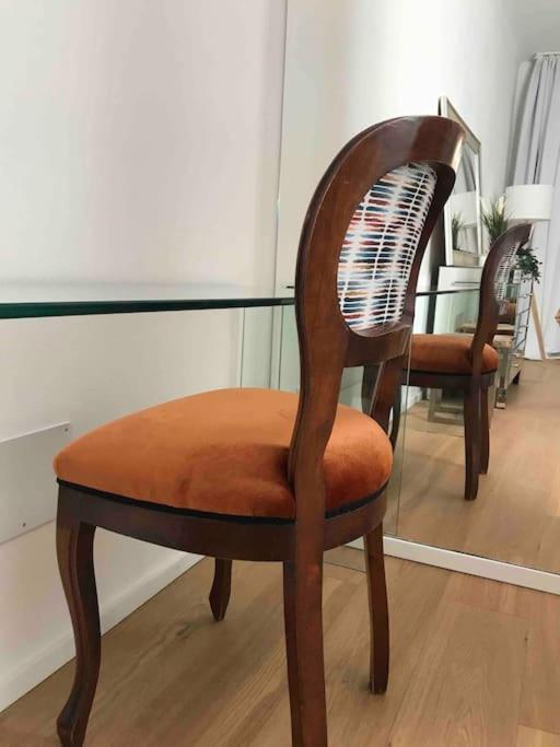 Interno4Home: In Centro Storico Con Posto Auto Ферара Екстериор снимка